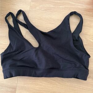 Alo yoga black sports bra